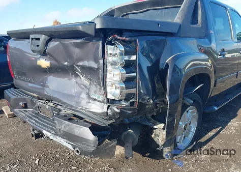 2010 Chevrolet Avalanche Lt z USA, uszkodzony, nr VIN 3GNVKFE05AG298190